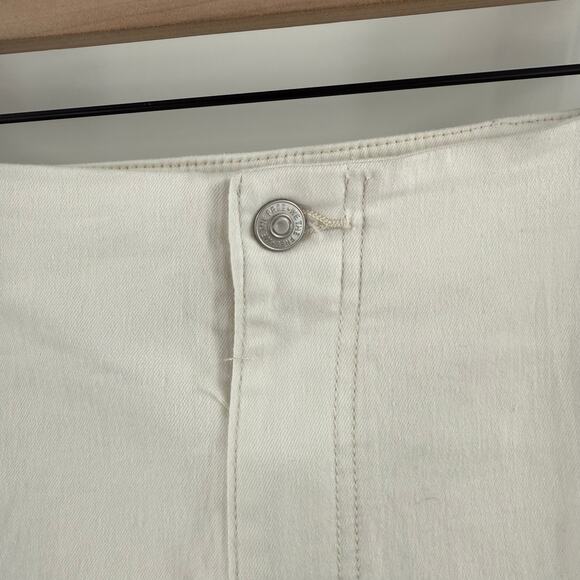 WE THE FREE x FREE PEOPLE Curvy Jeans Size 35 NWT White Denim Plus Curvy Raw Hem - Picture 12 of 16